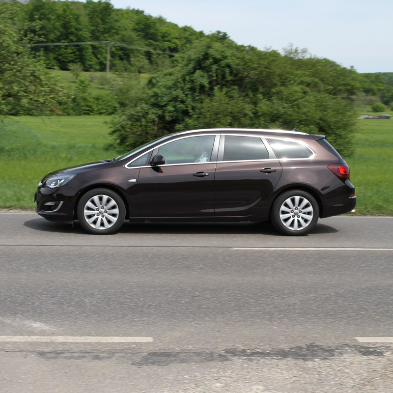 The Opel Astra in race mode