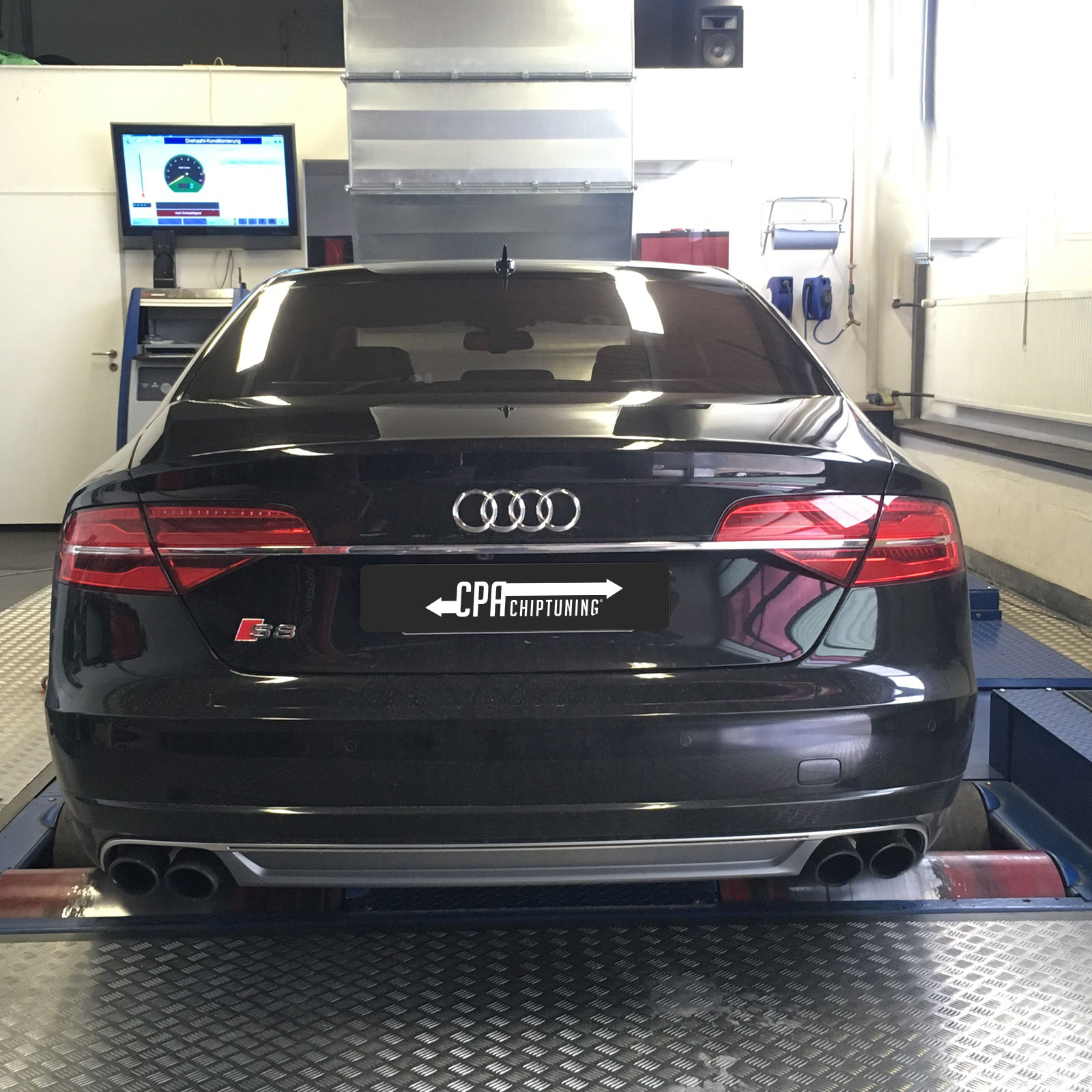 Luxury liner gets more steam: Audi S8 Plus with CPA PowerBox