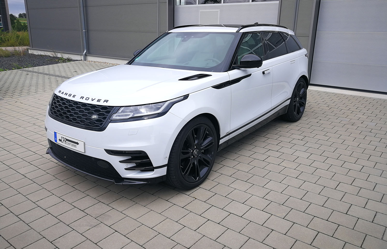 Land Rover Range Rover Velar D275